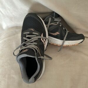 Saucony s10420-7 women’s sneakers